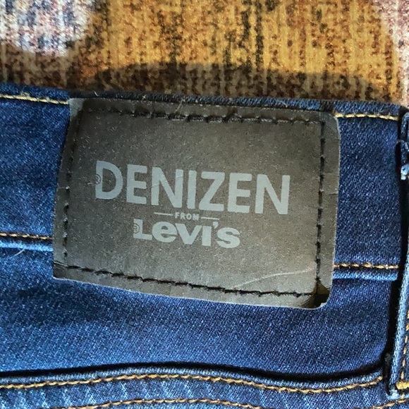 Levi’s Jeans - Picture 2 of 4